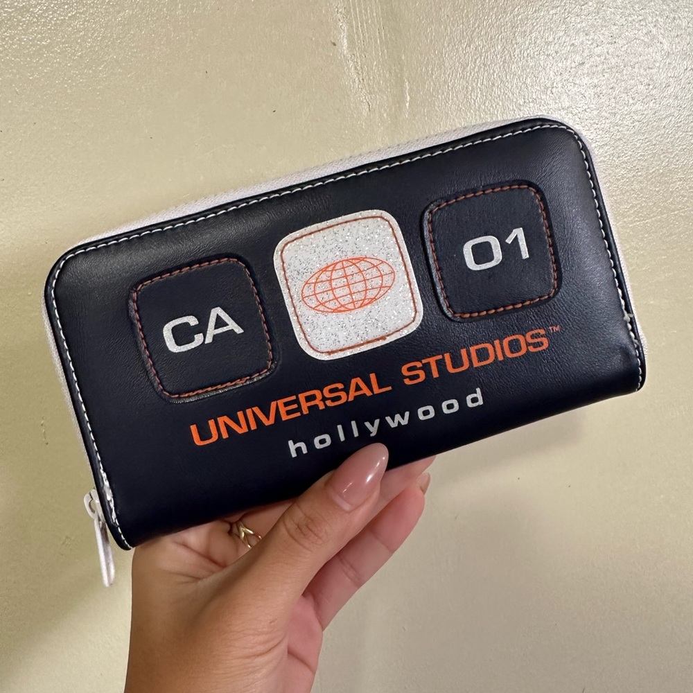 Universal Studios Long Wallet